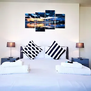 Marina Living With Parking, Balcony, Quiet And Secure , Brighton United Kingdom